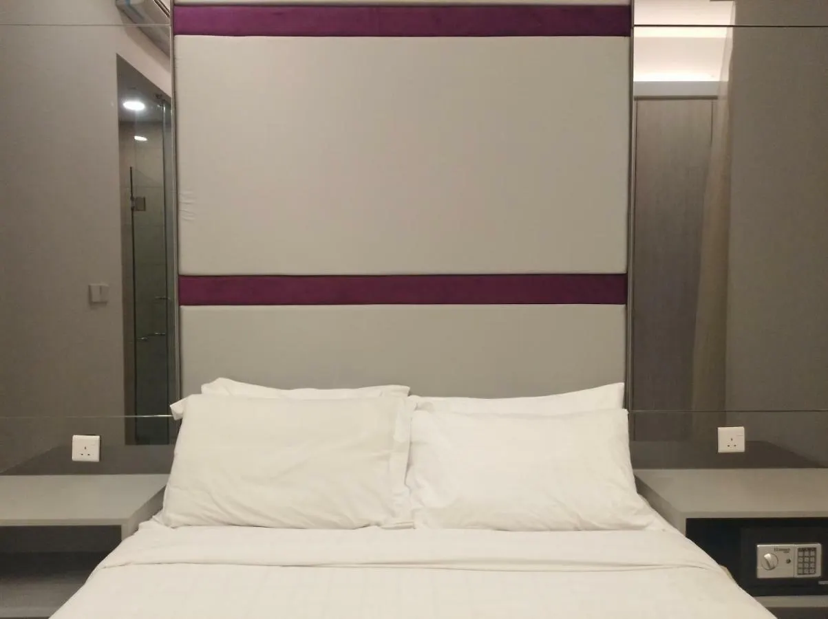 Golden Homestay@ The Robertson Bukit Bintang Kuala Lumpur