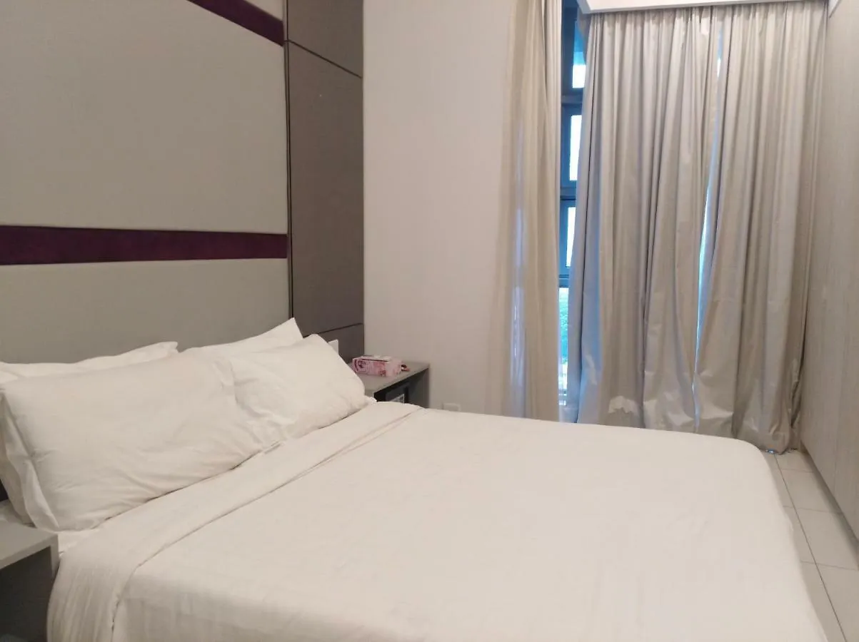 Golden Homestay@ The Robertson Bukit Bintang Kuala Lumpur